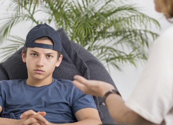 ¿Tienes un adolescente conflictivo? Te enseñamos como manejarlo