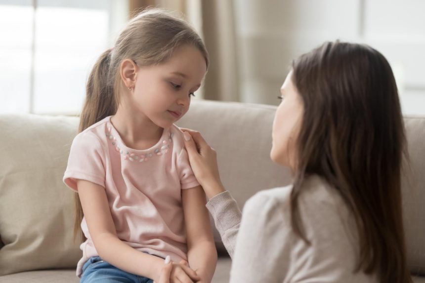 Cómo hablarle a tu hijo sobre la enfermedad por coronavirus 2019 (COVID-19)