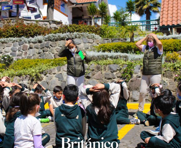 Simulacro de evacuación por sismo en Quito en el Colegio Británico Internacional
